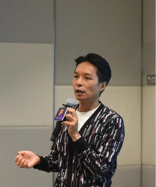 好大用力：话题的激情探讨